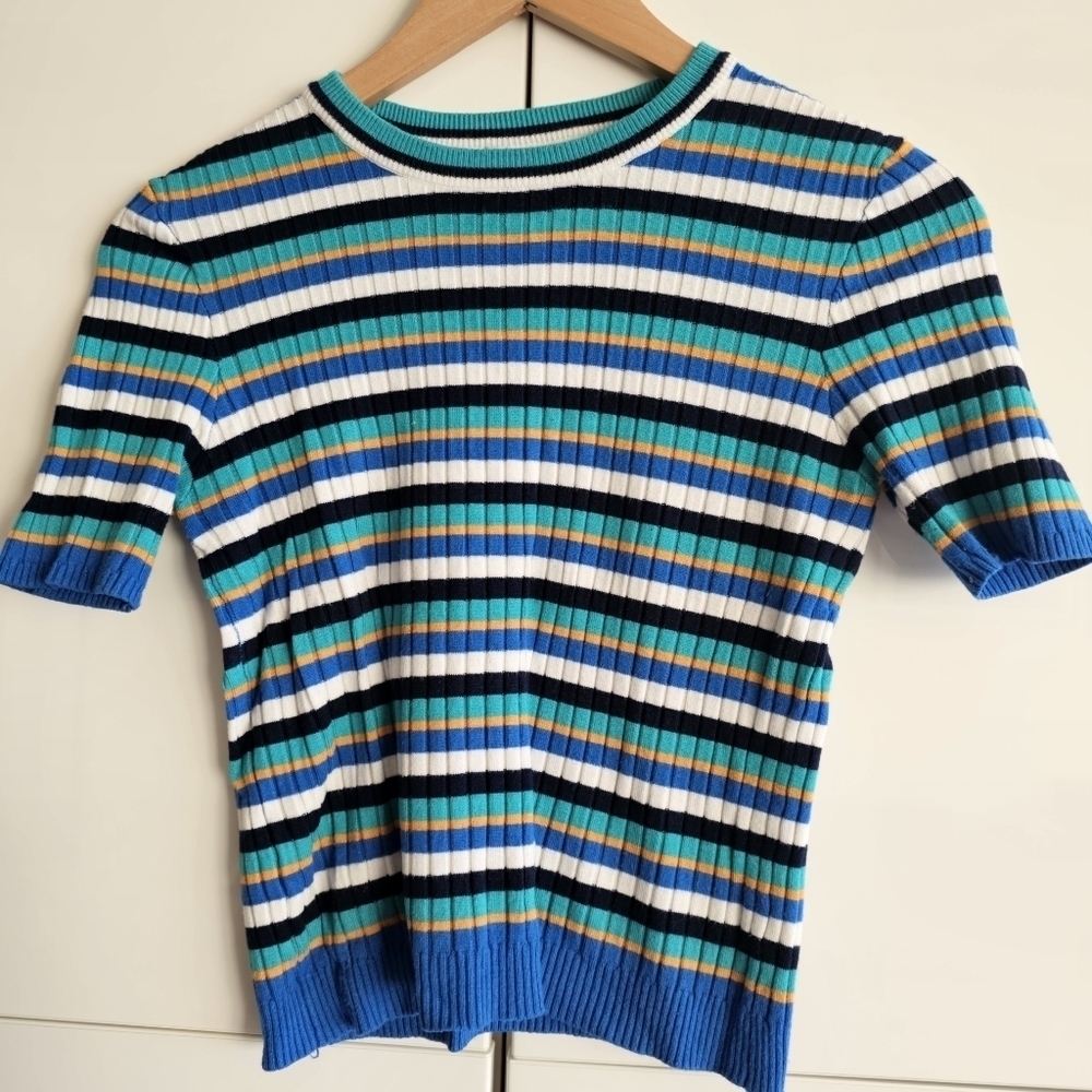 Cropped Short Sleeve sweater